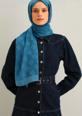Armine Eşarp
