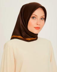 Armine Eşarp