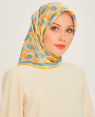 Armine Eşarp