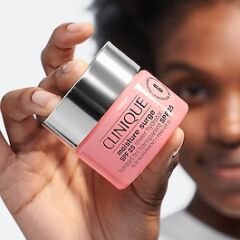 CLINIQUE Moisture Surge SPF 25 - Nemlendirici Yüz Kremi