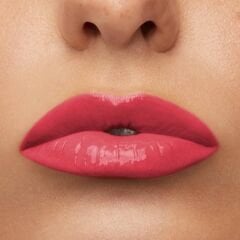 Maybelline New York Super Stay Vinyl Ink Uzun Süre Kalıcı Likit Parlak Ruj 145 Rogue