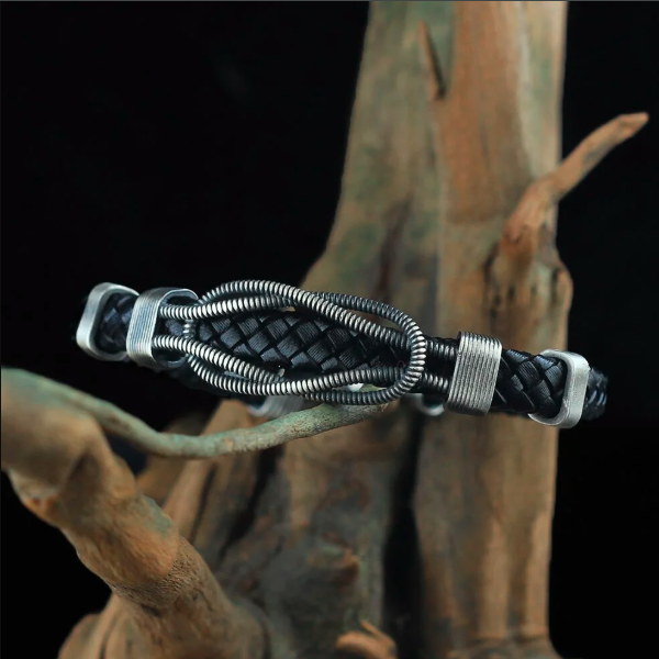 Burgu Model 925 Ayar Erkek Gümüş Deri Bileklik