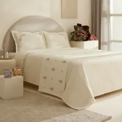 Karaca Home Vanes Çift Kişilik Nakışlı Nevresim Pike Takımı Bej