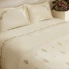 Karaca Home Vanes Çift Kişilik Nakışlı Nevresim Pike Takımı Bej