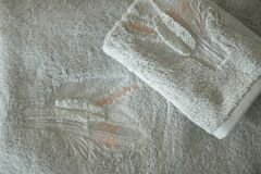BOMONTI TOWEL 90X150 FEATHER EMBROIDERED GREEN COLOR
