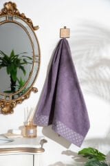 JAKARLI GEOMETRİK DESEN BORDÜRLÜ HAVLU LİLA 70X140CM (TRY)