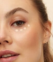 NIVEA Hyaluron Cellular Filler Renkli Göz Bakım Kremi 15 ml, Açık Ton, Göz Altı Kapatıcısı, Nemlendirici