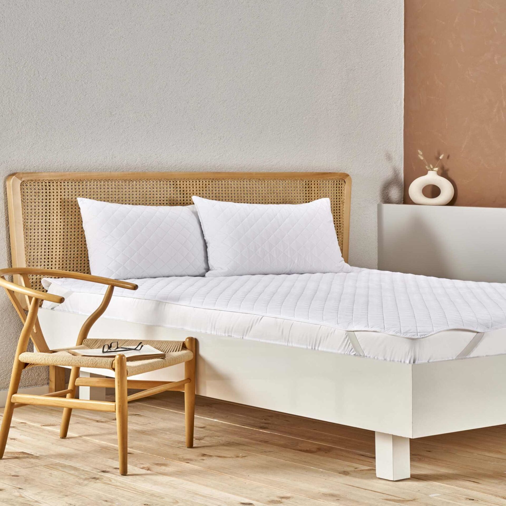 Taç Eco Care Tek Kişilik Sıvı Geçirmez Yatak Alezi Beyaz