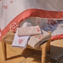 Linens Coral Bamboo Face Towel 50x85 Cm White
