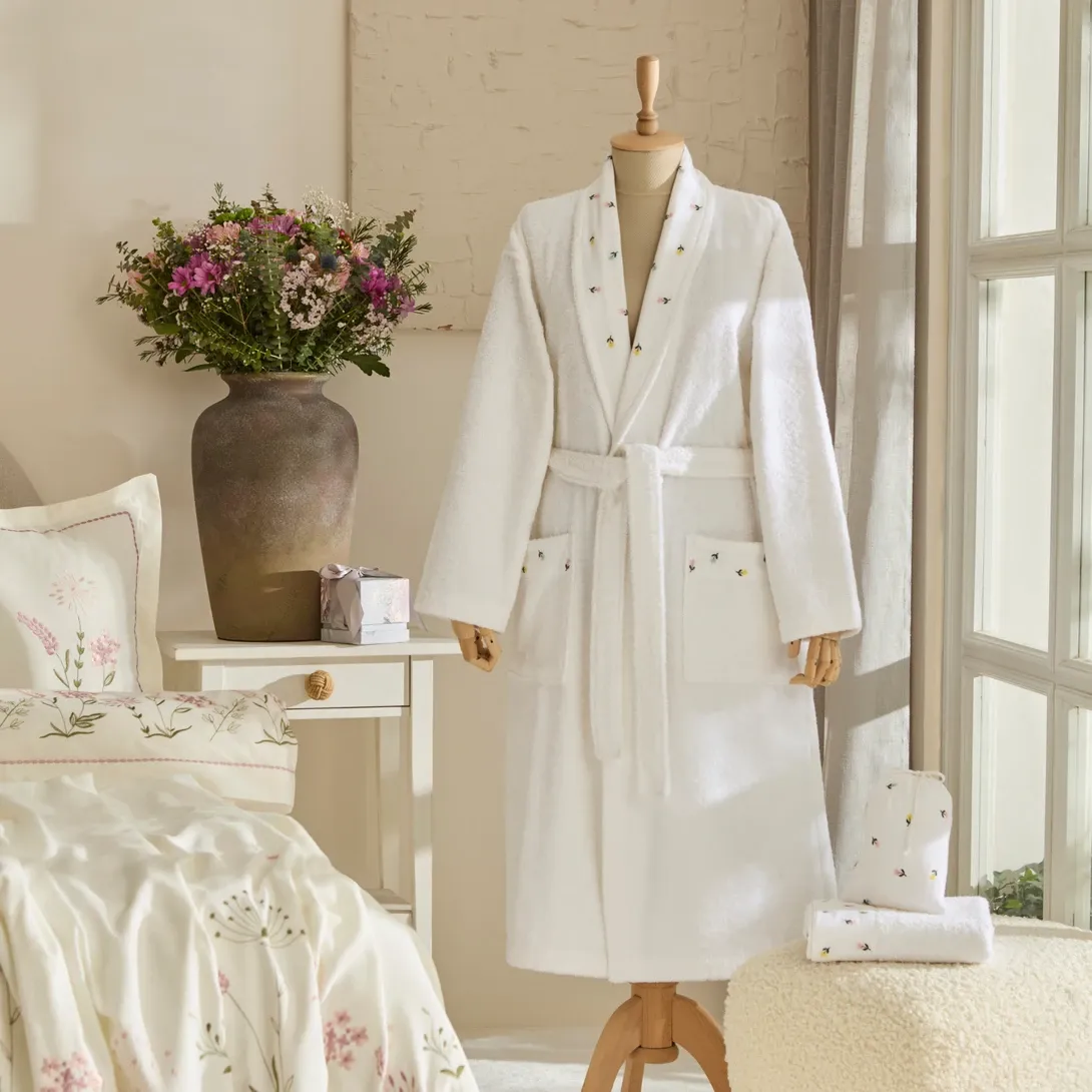 Karaca Home Hera Nakışlı %100 Pamuk Bornoz Seti S/M