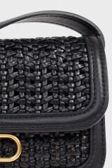 Emporio Armani Logolu Ayarlanabilir Askılı Bayan Telefon Çantası EW001212 AF15873 UC001 SİYAH