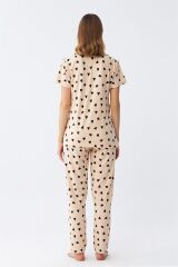 Akbeniz Kadın Krem Rengi Kalp Desenli Önden Düğmeli Pijama Takımı